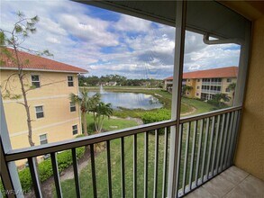 10010 Maddox Ln in Bonita Springs, FL - Building Photo - Building Photo