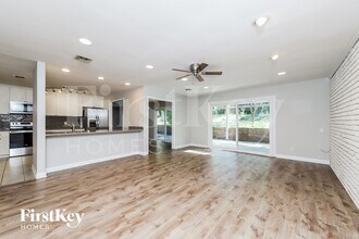 640 Valley Brook Ln, Unit 106 in Winston-Salem, NC - Foto de edificio - Building Photo