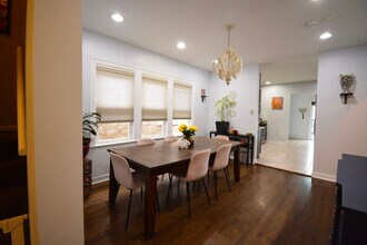 4947 W Parker Ave in Chicago, IL - Building Photo - Building Photo