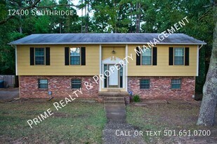 12400 Southridge Dr in Little Rock, AR - Building Photo