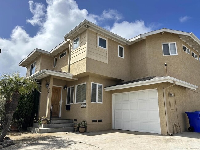 1566 Santa Barbara St in San Diego, CA - Building Photo - Building Photo