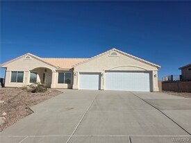 3477 Sunlamp Dr in Bullhead City, AZ - Building Photo
