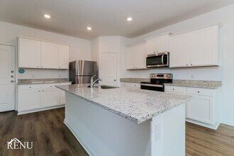 125 Scarborough Bnd in Jarrell, TX - Building Photo - Building Photo