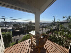 1055 Alewa Dr in Honolulu, HI - Building Photo - Building Photo