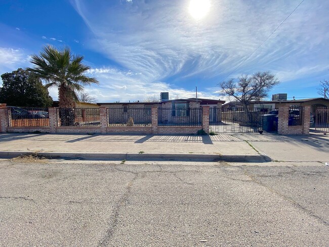 property at 290 Limonite Cir