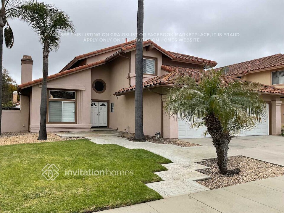 2406 Hillrose Pl in Oxnard, CA - Building Photo