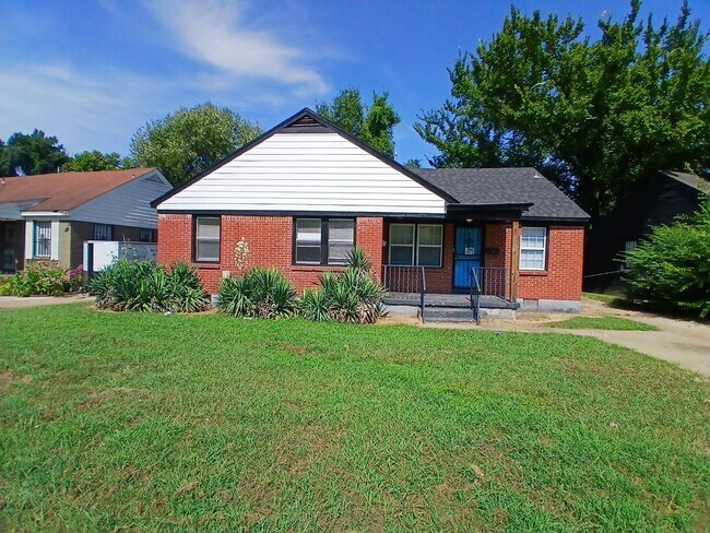 123 Eastview Dr in Memphis, TN - Building Photo - Building Photo