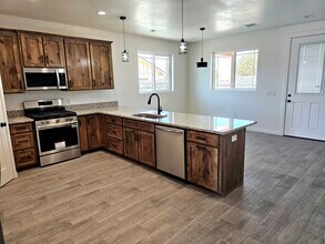 57 S Hillcrest Dr in Snowflake, AZ - Building Photo - Building Photo