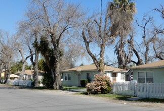 8702-8714 Rose St in Bellflower, CA - Building Photo - Building Photo