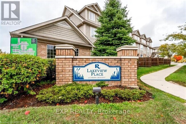 15 Carere Crescent in Guelph, ON - Building Photo - Building Photo