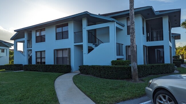 property at 950 S Kanner Hwy