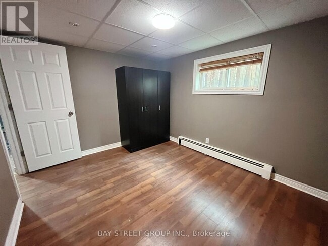 106 St.David's Rd in St Catharines, ON - Building Photo - Building Photo