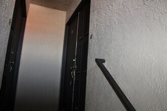 2657 McLeod Dr in Las Vegas, NV - Building Photo - Building Photo