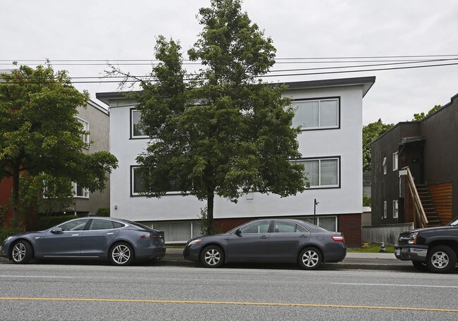 Westmont in Vancouver, BC - Building Photo - Building Photo