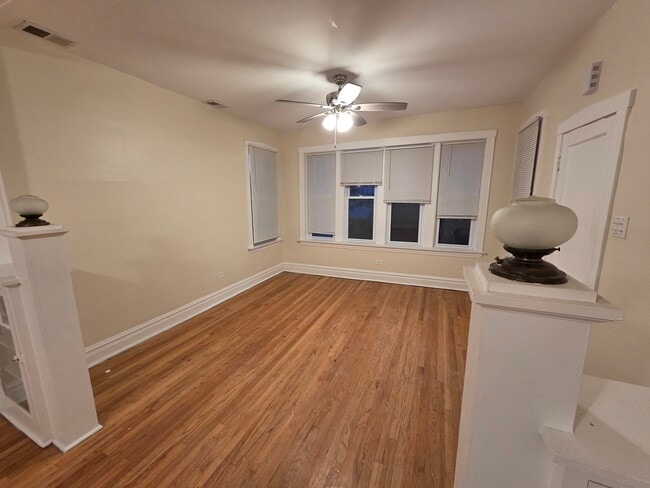 3951 S Campbell Ave, Unit 2 in Chicago, IL - Building Photo - Building Photo