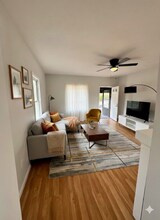 165 Highland Ave in Mckees Rocks, PA - Building Photo - Building Photo