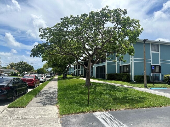 19700 SW 103rd Ct in Cutler Bay, FL - Building Photo - Building Photo