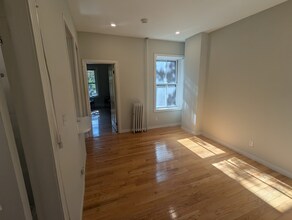 36 Winchester St, Unit 6 in Brookline, MA - Building Photo - Building Photo