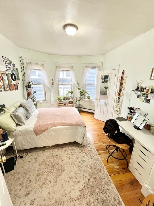 168 Hillside St, Unit 2, Unit 2