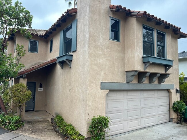 property at 616 N Voluntario St