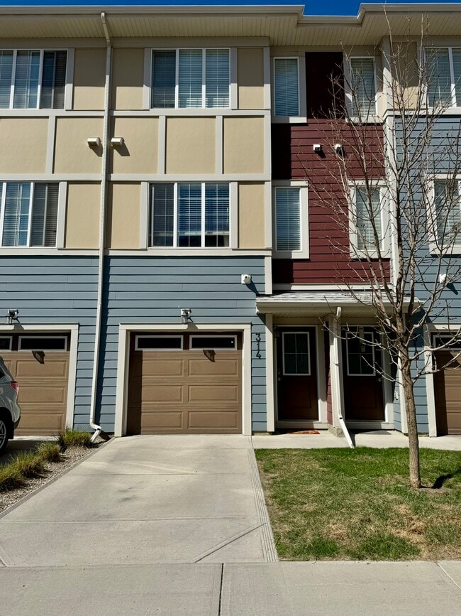 property at 314 Marquis Ln SE