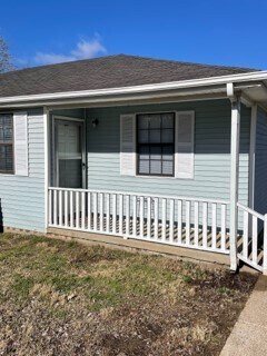 Dickson Duplex in Dickson, TN - Building Photo