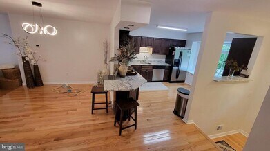 6178 Forest Creek Ct in West Springfield, VA - Building Photo - Building Photo