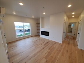 2430 Tschache Ln in Bozeman, MT - Building Photo - Building Photo