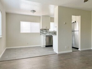 227 Madrone St in Redwood City, CA - Building Photo - Building Photo