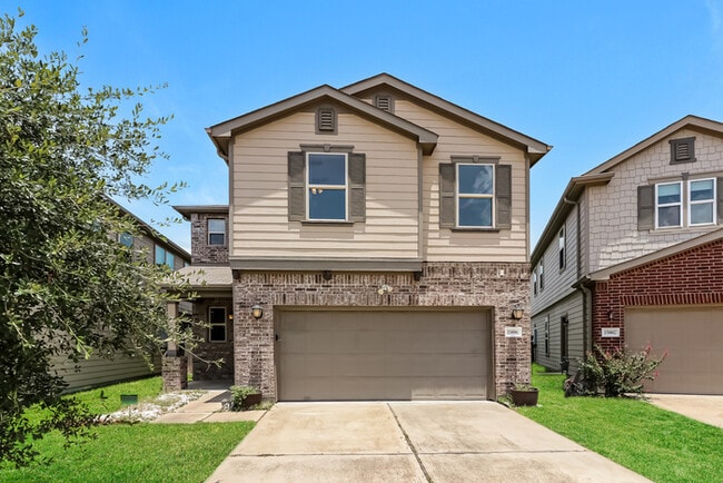 15806 Copper Oak Ln