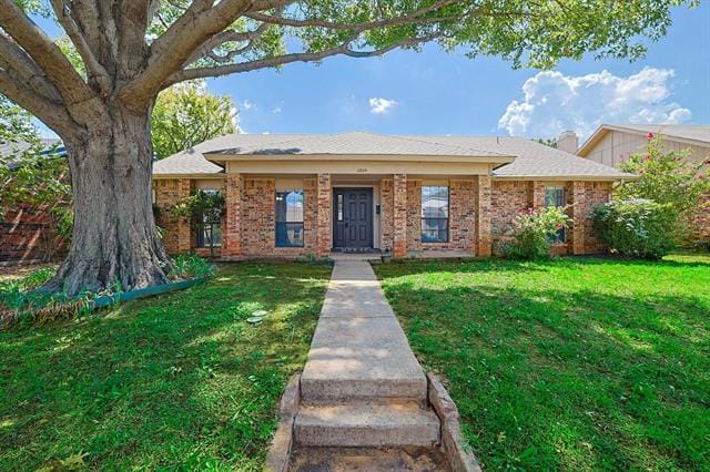 2825 Windsor Dr in Flower Mound, TX - Foto de edificio