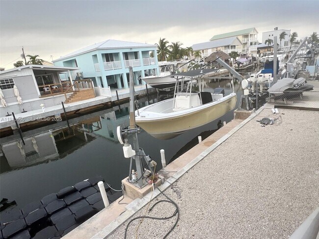 4 Pelican Rd in Key Largo, FL - Building Photo - Building Photo
