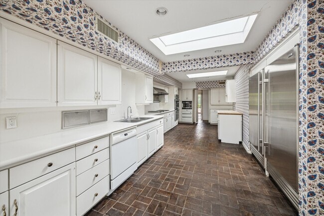 property at 626 Rocky River Rd