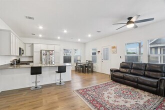 1521 Cobblecrest Ln in Leander, TX - Building Photo - Building Photo