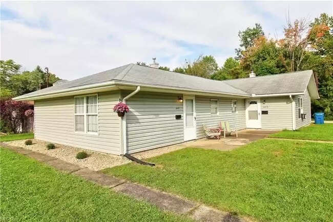 349 Rosemont Ave, Unit 349