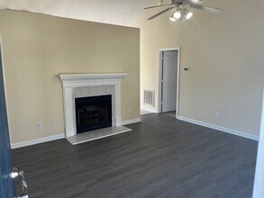 202 Northwinds N Dr in Zebulon, NC - Building Photo - Building Photo