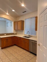 9060 Chianti Cir in Stockton, CA - Building Photo - Building Photo