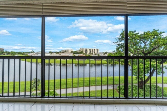 14747 Cumberland Dr in Delray Beach, FL - Building Photo - Building Photo