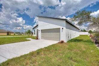 3 Magnolia Ln in Poinciana, FL - Building Photo - Building Photo