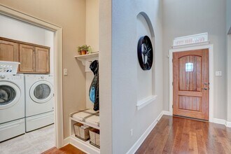 11604 Sierra Nevada Ln in Austin, TX - Building Photo - Building Photo