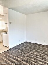 2912 E 65th St in Long Beach, CA - Building Photo - Building Photo