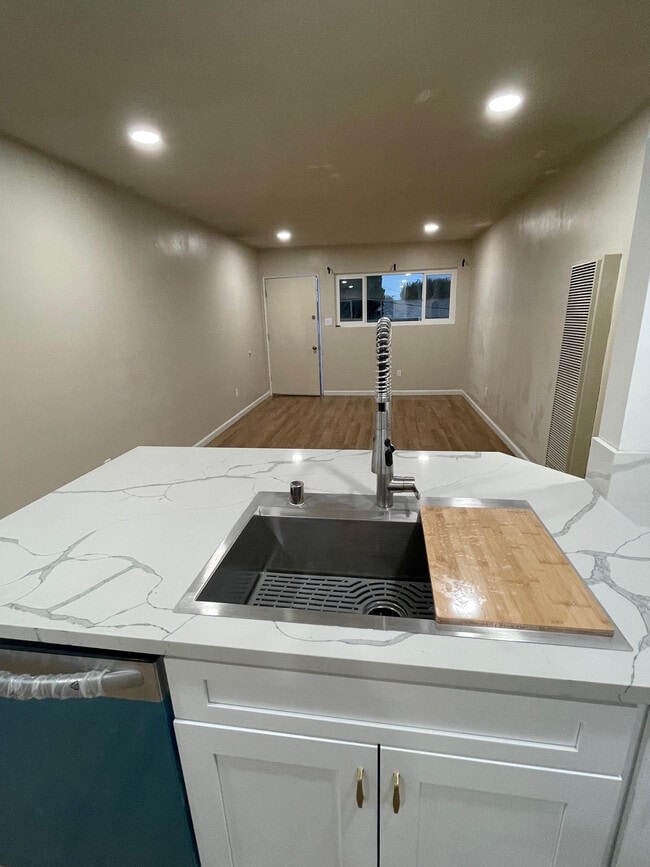 2117 247th St, Unit 2117 in Lomita, CA - Building Photo - Building Photo