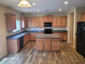 14235 W Banff Ln in Surprise, AZ - Building Photo - Building Photo