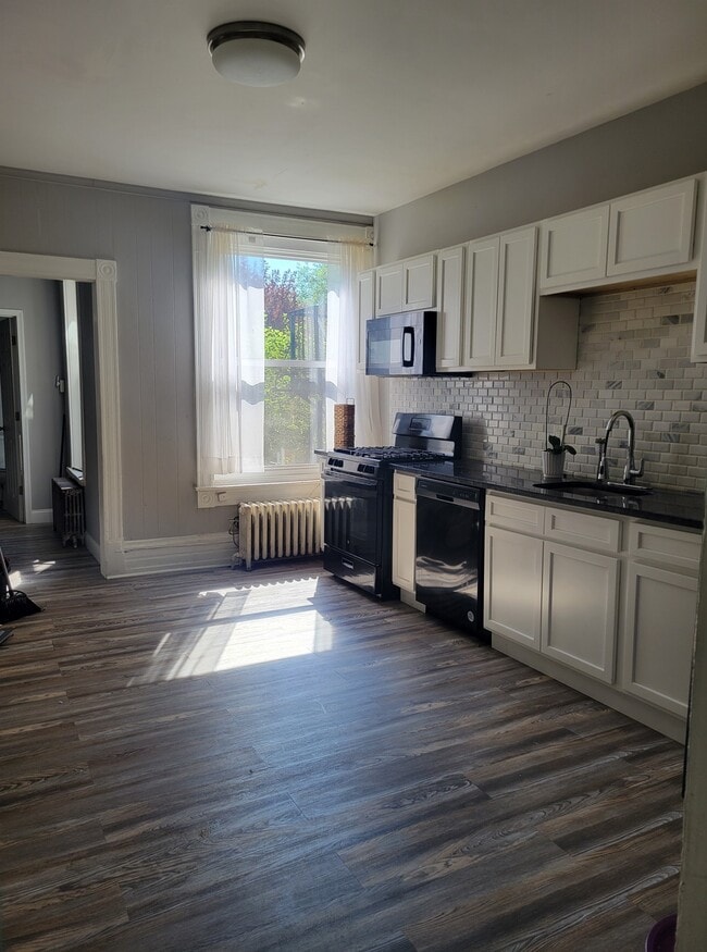 111 S 8th St, Unit #2 in Reading, PA - Building Photo - Building Photo