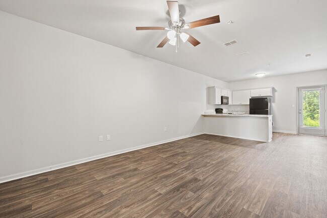Springhill Apartments in Valdosta, GA - Foto de edificio - Interior Photo