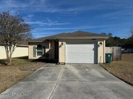 3907 Grand Central Pl W in Jacksonville, FL - Building Photo