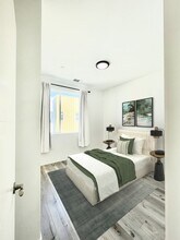 2374 Filbert St in Oakland, CA - Building Photo - Building Photo