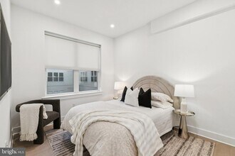 30 W Allens Ln, Unit 416 in Philadelphia, PA - Building Photo - Building Photo