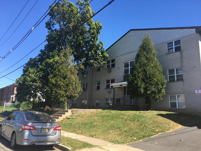 448 New York Ave, Unit C4