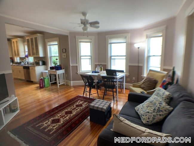 24 Greenleaf Ave